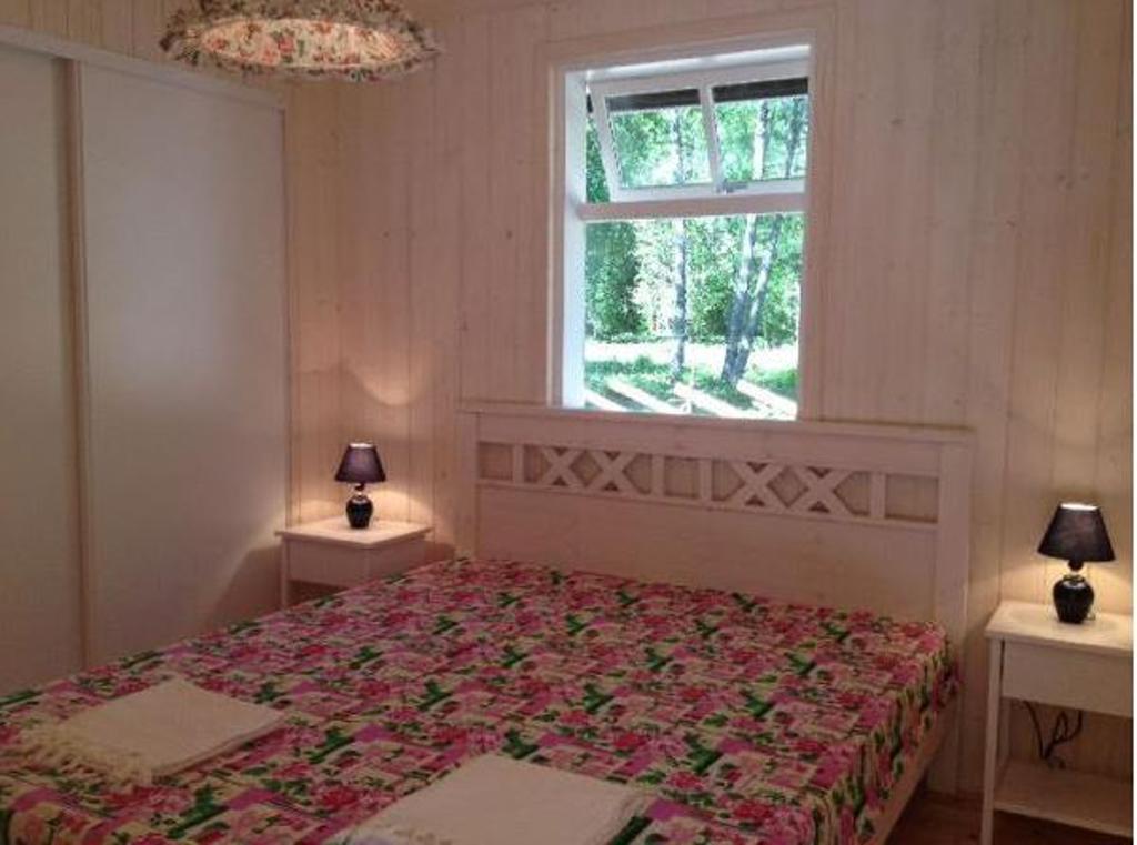 Tirbi Holiday House Kassari Szoba fotó